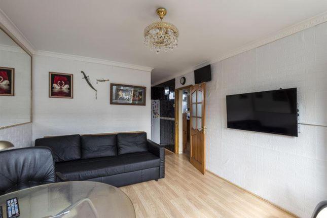 1 Bedroom Flat Close To City With Free Parking Arrangement Londra Dış mekan fotoğraf